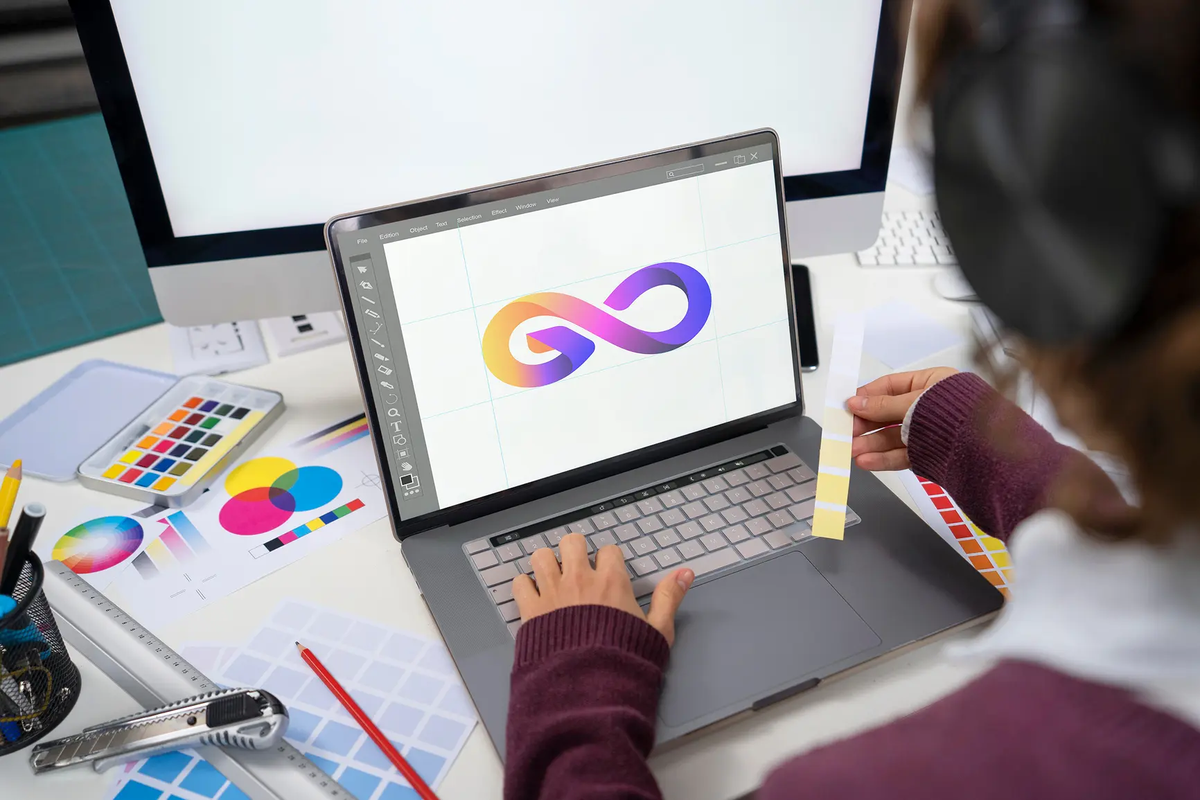 Serviciu de design grafic